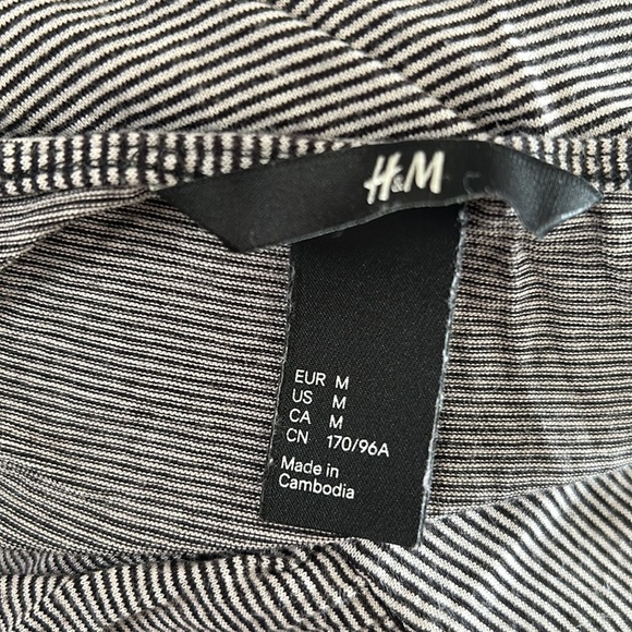H&M Casual Dress l SIZE M - Picture 5 of 5